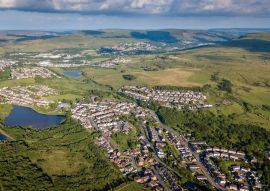Lais Puzzle - Luftaufnahme der Stadt Brynmawr in den Tälern von Südwales - 500 & 1.000 Teile