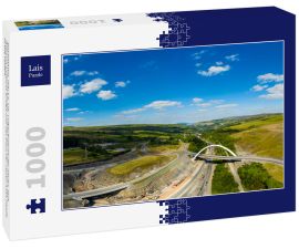 Lais Puzzle - BRYNMAWR, WALES, UK: Luftaufnahme der neuen Jack Williams Gateway Bridge und des Baus der neuen A465 Heads of the Valleys - 1.000 Teile