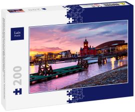 Lais Puzzle - Nächtliche Waterfront in Cardiff, Vereinigtes Königreich. Farbenfroher Sonnenuntergang mit Wales Millennium Center - 200 Teile