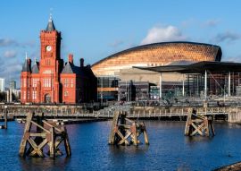 Lais Puzzle - Gebäude Pierhead und Millenium Centre Cardiff Bay - 500 & 1.000 Teile