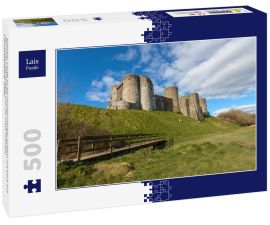 Lais Puzzle - Kidwelly Castle ist ein normannisches Schloss mit Blick auf den Fluss Gwendraeth und die Stadt Kidwelly, Carmarthenshire, Wales - 500 Teile
