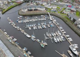 Lais Puzzle - Boote im Hafen von Aberystwyth Marina, Ceredigion, Wales, Großbritannien, direkt an der Küste der Irischen See - 500 & 1.000 Teile