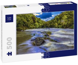 Lais Puzzle - Eine lange Exposition über die Stromschnellen des Flusses Teifi bei Cenarth, Wales, nach starken Regenfällen - 500 Teile