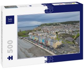 Lais Puzzle - Bunte Häuser an der südlichen Strandpromenade, Aberystwyth, Ceredigion, Wales, Großbritannien. Atemberaubende Küstenaussichten dieser Küstenstadt an einem bewölkten Tag - 500 Teile