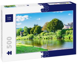 Lais Puzzle - Llanwrst, kleine Marktstadt in Nordwales, in der Nähe des Snowdonia-Nationalparks, Blick auf die Gebäude mit Blick auf den Fluss Conwy - 500 Teile