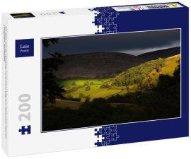 Lais Puzzle - Ein Blick auf das Eglwyseg-Tal auf dem Weg vom Horseshoe Pass bei Llangollen, Nordwales - 200 Teile