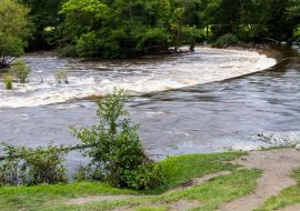 Lais Puzzle - Die Horseshoe Wasserfälle, Wales - 500 & 1.000 Teile