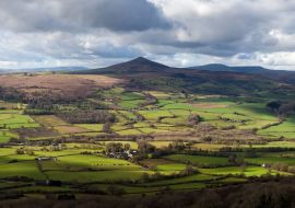 Lais Puzzle - Der Zuckerhut, ein Berg nordwestlich von Abergavenny in Monmouthshire, Wales - 500 & 1.000 Teile