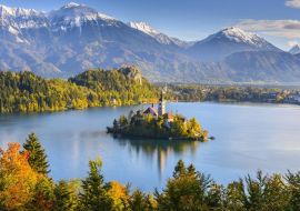 Lais Puzzle - Panoramablick auf den Bleder See vom Berg Osojnica, Slowenien - 500 & 1.000 Teile