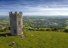 Lais Puzzle - Aussichtsturm über Cwmbran in Südwales. bekannt als der "Folly Tower" - 500 & 1.000 Teile
