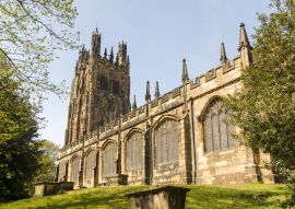 Lais Puzzle - Die Kirche Saint Giles in Wrexham wurde 1506 erbaut und ist die größte mittelalterliche Pfarrkirche in Wales - 500 & 1.000 Teile