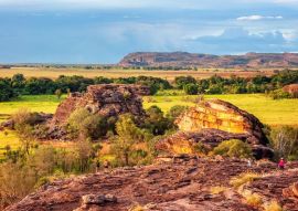 Lais Puzzle - Erkundung des Ubirr Rock zur goldenen Stunde im Kakadu National Park, Northern Territory, Australien - 500 & 1.000 Teile