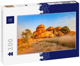 Lais Puzzle - Karlu Karlu, auch bekannt als The Devil's Marbles, ist ein beliebtes Ziel für Reisende im australischen Outback. Die Devil's Marbles befinden sich im Red Centre des Northern Territory, Australien - 100 Teile