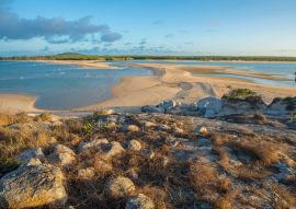 Lais Puzzle - Die Landschaft der Insel East Woody in der Strandstadt Nhulunbuy im Bundesstaat Northern Territory in Australien - 500 & 1.000 Teile