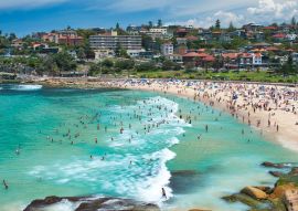 Lais Puzzle - Panoramablick auf den überfüllten Bronte Beach, Sydney Australien - 500 & 1.000 Teile