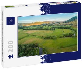 Lais Puzzle - Luftbildlandschaft von Wiesen und Weiden des Mitta Mitta Valley in der Nähe von Eskdale, Victoria, Australien bei Sonnenuntergang - 200 Teile
