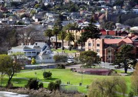 Lais Puzzle - Spaziergänger, Kings Park, Launceston, Tasmanien, Australien - 500 & 1.000 Teile