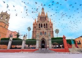 Lais Puzzle - Parroquia Archangel Kirche Jardin Plaza San Miguel de Allende, Mexiko. Die Pfarrkirche entstand im XVI. Jahrhundert. - 500 & 1.000 Teile