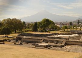 Lais Puzzle - Die Stadt Heroica Puebla de Zaragoza am Fuße des Vulkans Popocatepetl, Mexiko - 500 & 1.000 Teile