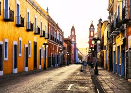 Lais Puzzle - Morgenstraßen in der Kolonialstadt Puebla, Mexiko - 500 & 1.000 Teile