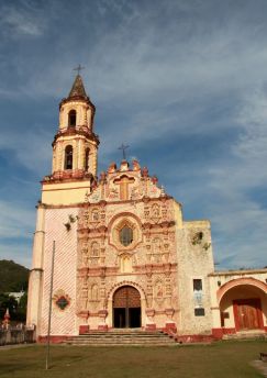 Lais Puzzle - Synkretistische Kirche in Landa, Queretaro, Mexiko - 500 & 1.000 Teile