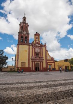 Lais Puzzle - Kathedrale der Pfarrei San Pedro und San Pablo, Cadereyta de Montes, Queretaro, Mexiko Armas-Platz - 500 & 1.000 Teile