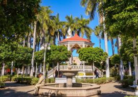 Lais Puzzle - Pavillon und Brunnen im Park von El Fuerte, in der Stadt El Fuerte im Bundesstaat Sinaloa, Mexiko - 500 & 1.000 Teile