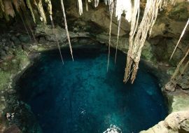 Lais Puzzle - Draufsicht auf eine unterirdische Flusshöhle, bekannt als "Cenote", in Cuzama, Yucatan, Mexiko - 500 & 1.000 Teile