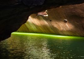 Lais Puzzle - Grüne Lagune in einer Höhle im brasilianischen Fluss Sao Francisco - 500 & 1.000 Teile