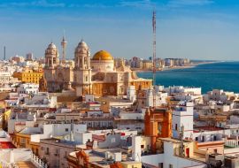 Lais Puzzle - Dächer der Altstadt und die Kathedrale de Santa Cruz am Morgen vom Turm Tavira in Cadiz, Andalusien, Spanien - 500 & 1.000 Teile