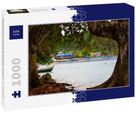 Lais Puzzle - Blauer Strand der Stadt Sapzurro aus einer von Bäumen eingerahmten Ansicht. Kolumbien, Chocó - 1.000 Teile