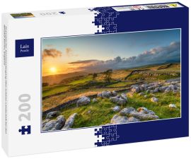 Lais Puzzle - Dramatischer Sonnenuntergang über schöner Landschaft bei den Winskill Stones, England - 200 Teile
