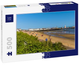 Lais Puzzle - Ein Blick von der Klippenspitze entlang des Strandes in Clacton on Sea, England - 500 Teile