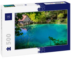 Lais Puzzle - Blick auf den Brunnen "Blautopf" in Blaubeuren, Baden Württemberg, Deutschland
 - 500 Teile