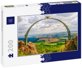 Lais Puzzle - Blick auf den Adlerbogen auf dem Donnersberg, bei Dannenfels, Rheinland-Pfalz, Deutschland.  - 200 Teile