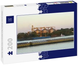 Lais Puzzle - Chatas auf dem Madeira-Fluss Hidrovia in Porto Velho, Brasilien - 200 Teile