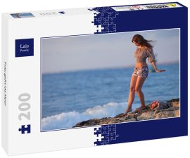Lais Puzzle - Frau geht ins Meer - 200 Teile