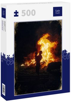 Lais Puzzle - Vater mit Kind vor brennendem Feuer - 500 Teile