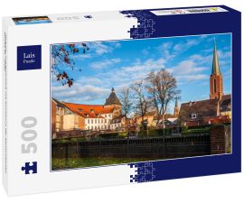 Lais Puzzle - Moerser Grafenschloß mit Kirchturm der benachbarten Kirche St. Josef - 500 Teile