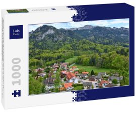 Lais Puzzle - Aschau, Deutschland - Mai, 2019. Dorf von Aschau im Chiemgau, Bayern. Panoramablick über Aschau im Chiemgau. Malerisches Dorf im Alpengebirge - 1.000 Teile