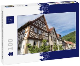 Lais Puzzle - Reiseziel in Deutschland. Traditionelle Fachwerkhäuser in Zeil am Main in Franken, Bayern im Sommer. - 100 Teile