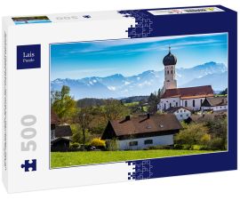 Lais Puzzle - Schönes Oberbayern: Münsing am Starnberger See mit Panoramablick auf Kirche und die Alpen mit Zugspitze - 500 Teile