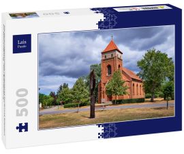 Lais Puzzle - Die denkmalgeschützte neugotische Dorfkirche Bliesdorf am Radwanderweg "Tour Brandenburg" - 500 Teile