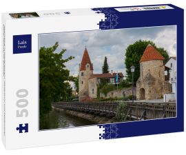 Lais Puzzle - Abensberg in Niederbayern, Maderturm und Stadtmauer, blauer Himmel im Sommer - 500 Teile