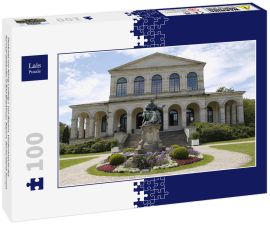 Lais Puzzle - Denkmal von König Ludwig I. von Bayern. Vorderansicht des Kursaal-Gebäudes in Bad Brückenau. Bayern, Deutschland, Europa - 100 Teile