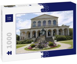 Lais Puzzle - Denkmal von König Ludwig I. von Bayern. Vorderansicht des Kursaal-Gebäudes in Bad Brückenau. Bayern, Deutschland, Europa - 1.000 Teile