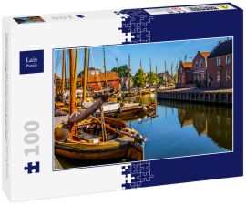 Lais Puzzle - Traditionelle niederländische Botter-Fischerboote im Hafen des historischen Dorfes Spakenburg-Bunschoten. Das Dorf war einst ein wichtiges Fischereizentrum am jetzt aufgestauten IJselmeer - 100 Teile