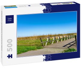 Lais Puzzle - Wanderweg und Holzbrücke im Erholungspark Zuidpolder in Barendrecht, Niederlande. Blauer Himmel - 500 Teile
