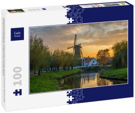 Lais Puzzle - Typisch holländische Landschaft mit einer Gracht und einer Windmühle bei Sonnenuntergang, in Etten-Leur, Nordbrabant - 100 Teile