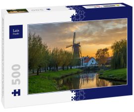 Lais Puzzle - Typisch holländische Landschaft mit einer Gracht und einer Windmühle bei Sonnenuntergang, in Etten-Leur, Nordbrabant - 500 Teile